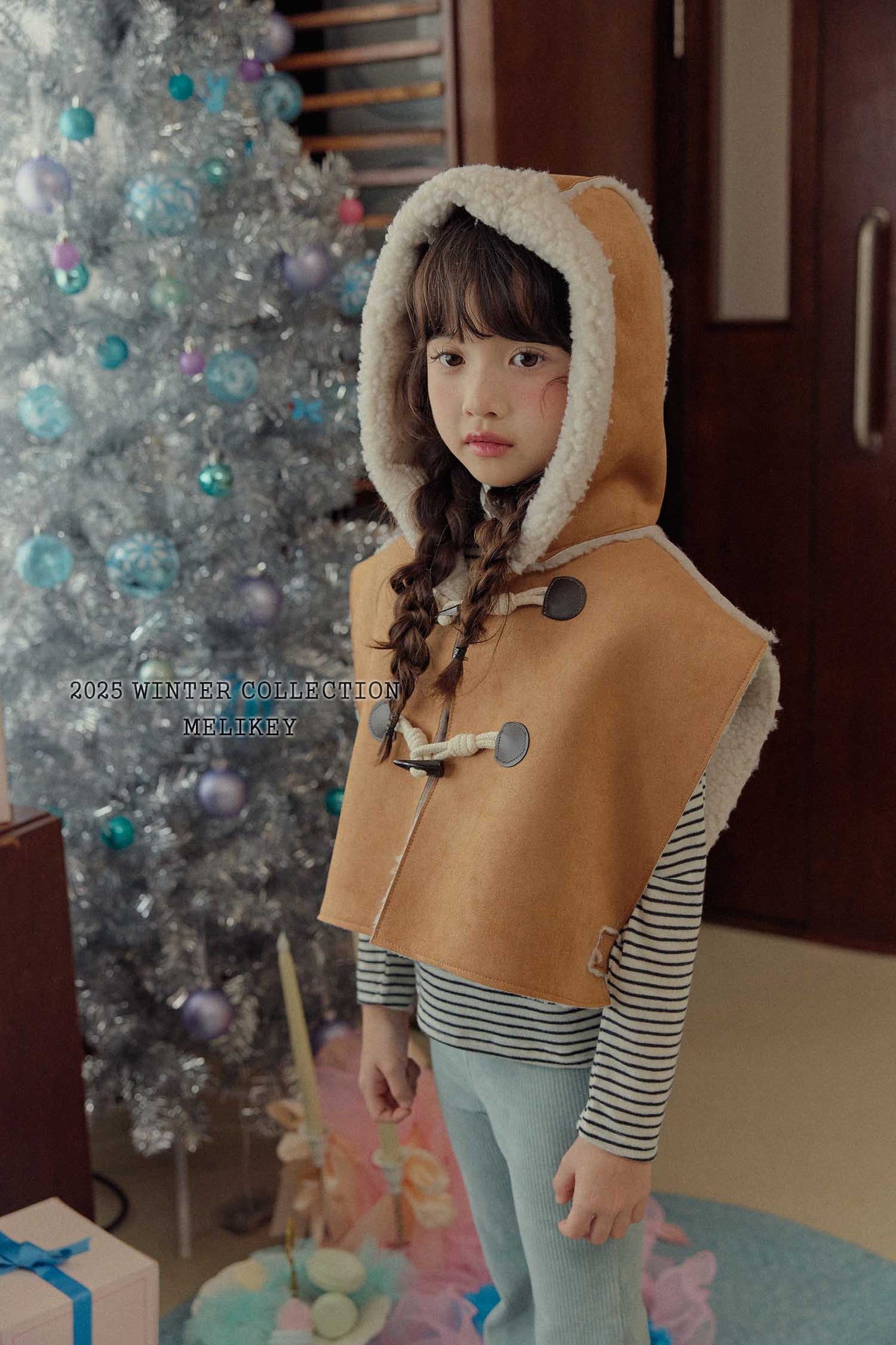 무스탕후드케이프