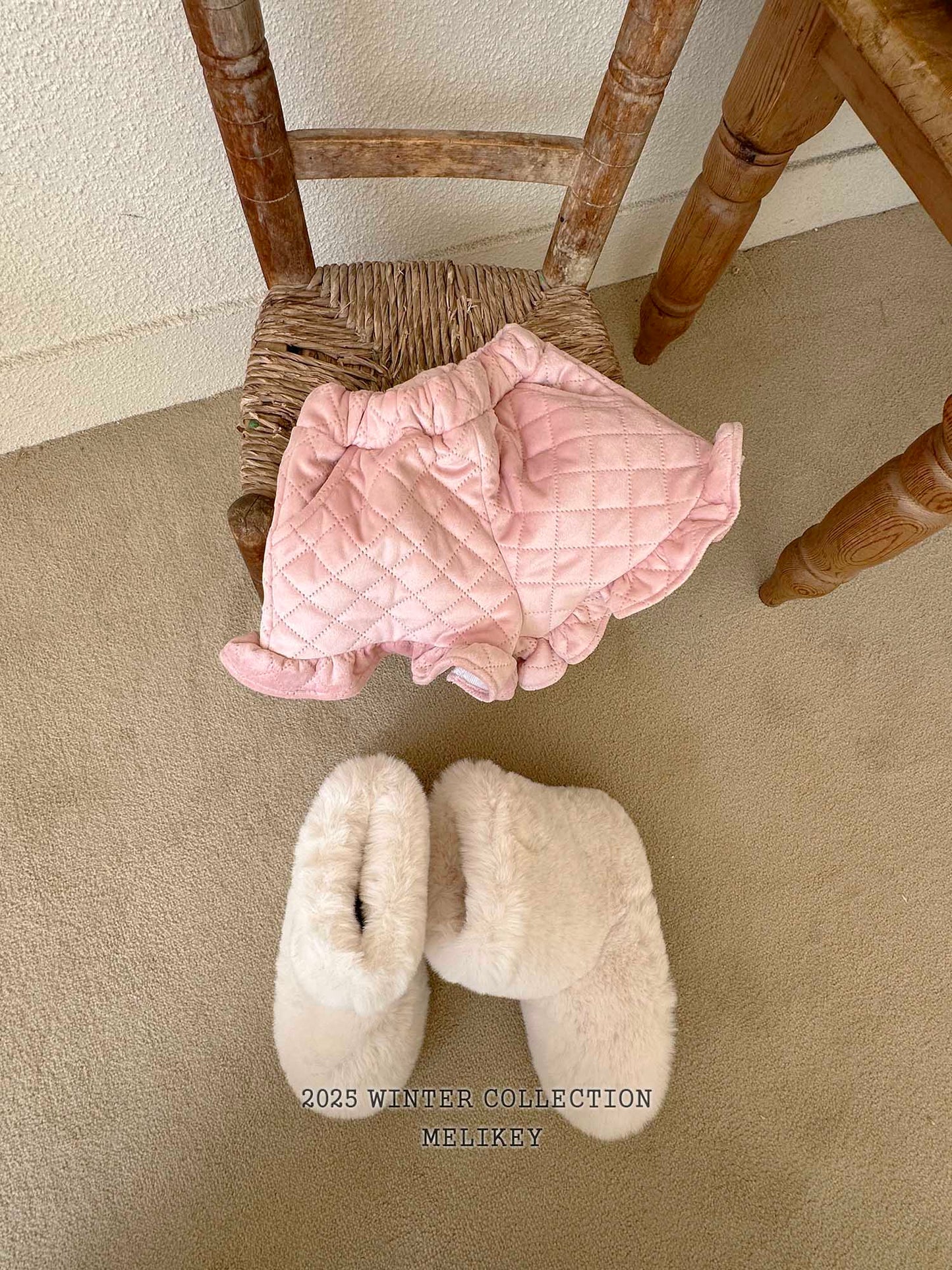 퀄팅프릴반바지