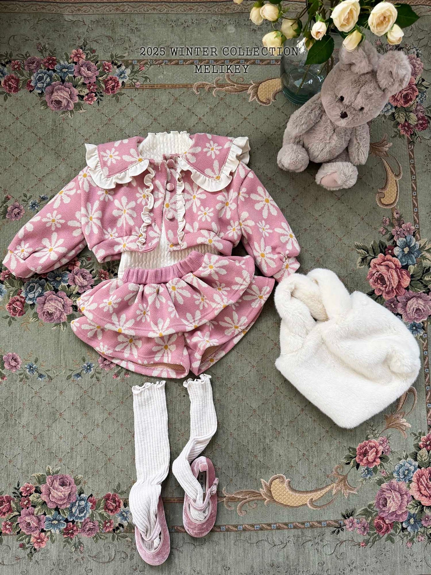 니트꽃프릴반바지