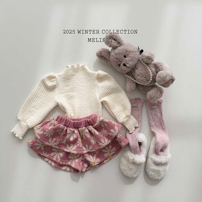 니트꽃프릴반바지