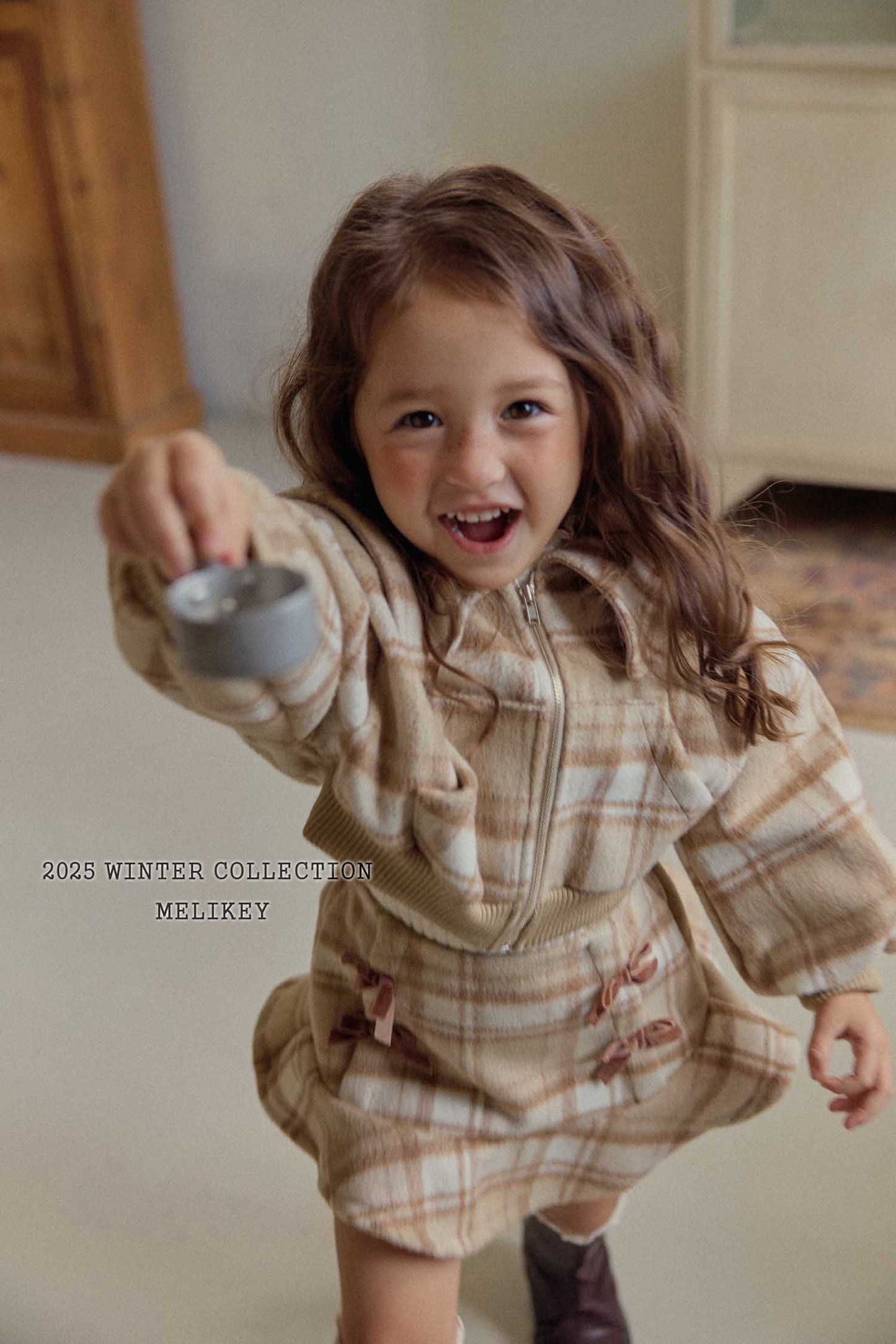 울체크세라집업