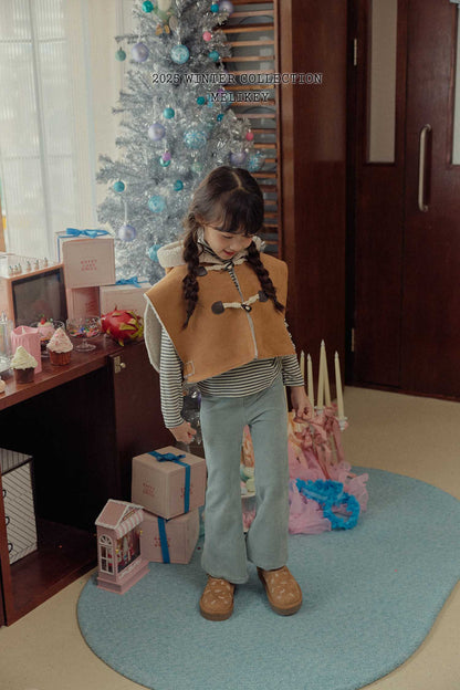 무스탕후드케이프