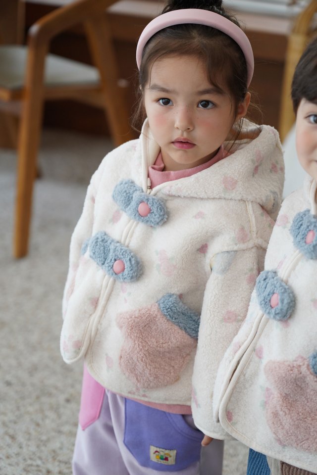 솜사탕뽀글자켓